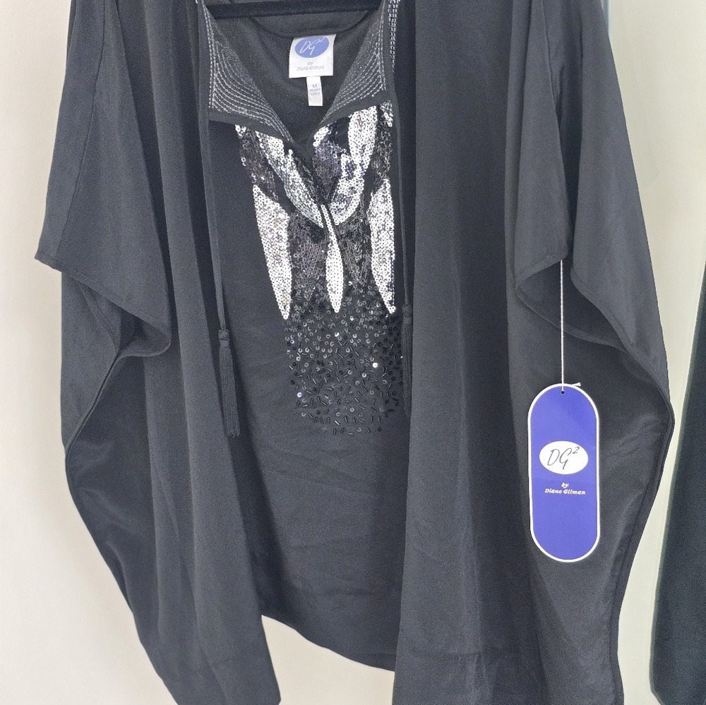DIANE GILMAN BLACK PONCHO - Picture 4 of 6